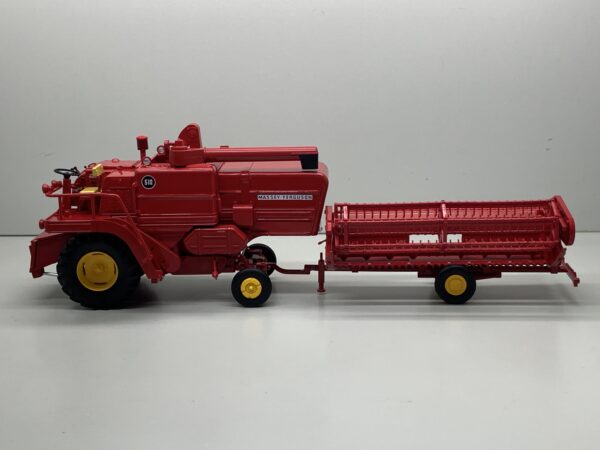 Massey Ferguson 510 Combine met Transportwagen 1:32 - Afbeelding 3