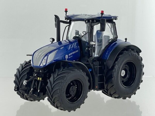 New Holland T7.340 Blue Power met Zwarte velgen Limited Edition 250 stuks 1:32