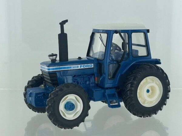 Britains 2025 Ford 9700 4wd BLUE Limited Edition 1851 pcs. 1:32 PRE-ORDER - Afbeelding 3