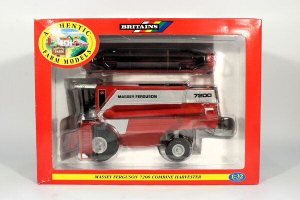 Massey Ferguson 7200 Combine harvester - 1:32